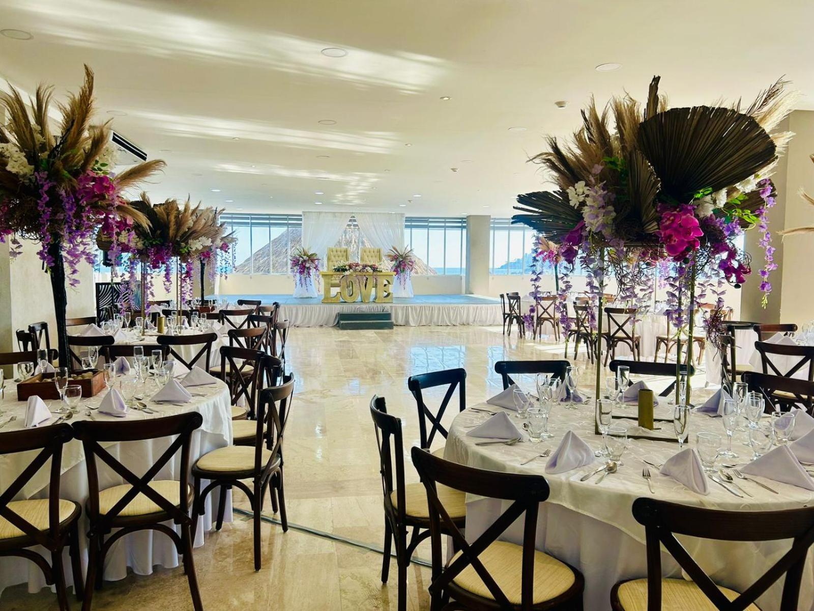 Ritz Acapulco All Inclusive Exterior foto A wedding reception at the Four Seasons Hotel, Mexico City