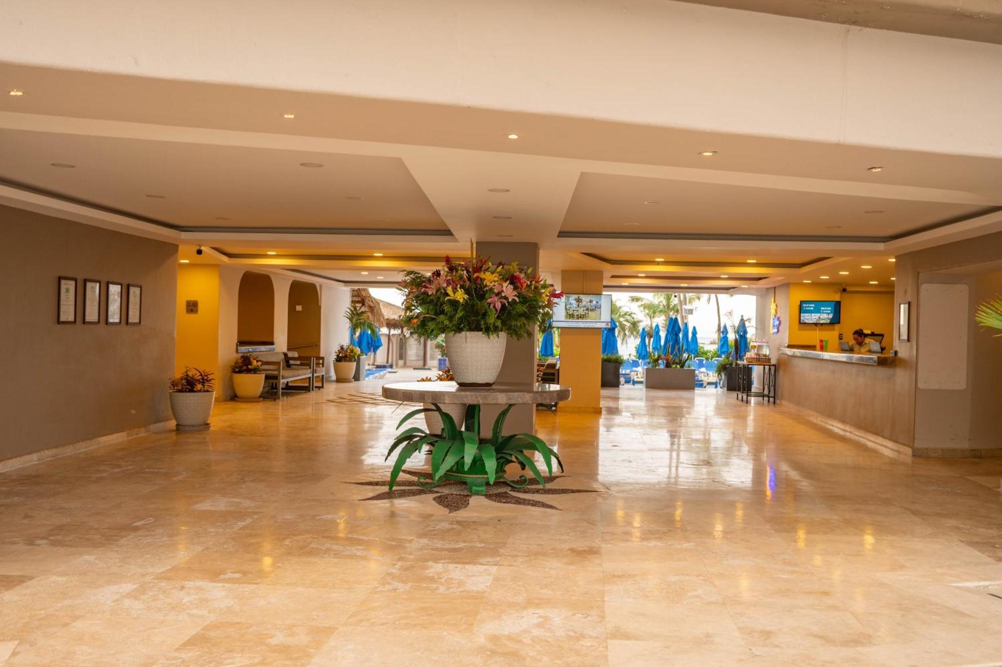 Ritz Acapulco All Inclusive Exterior foto Lobby