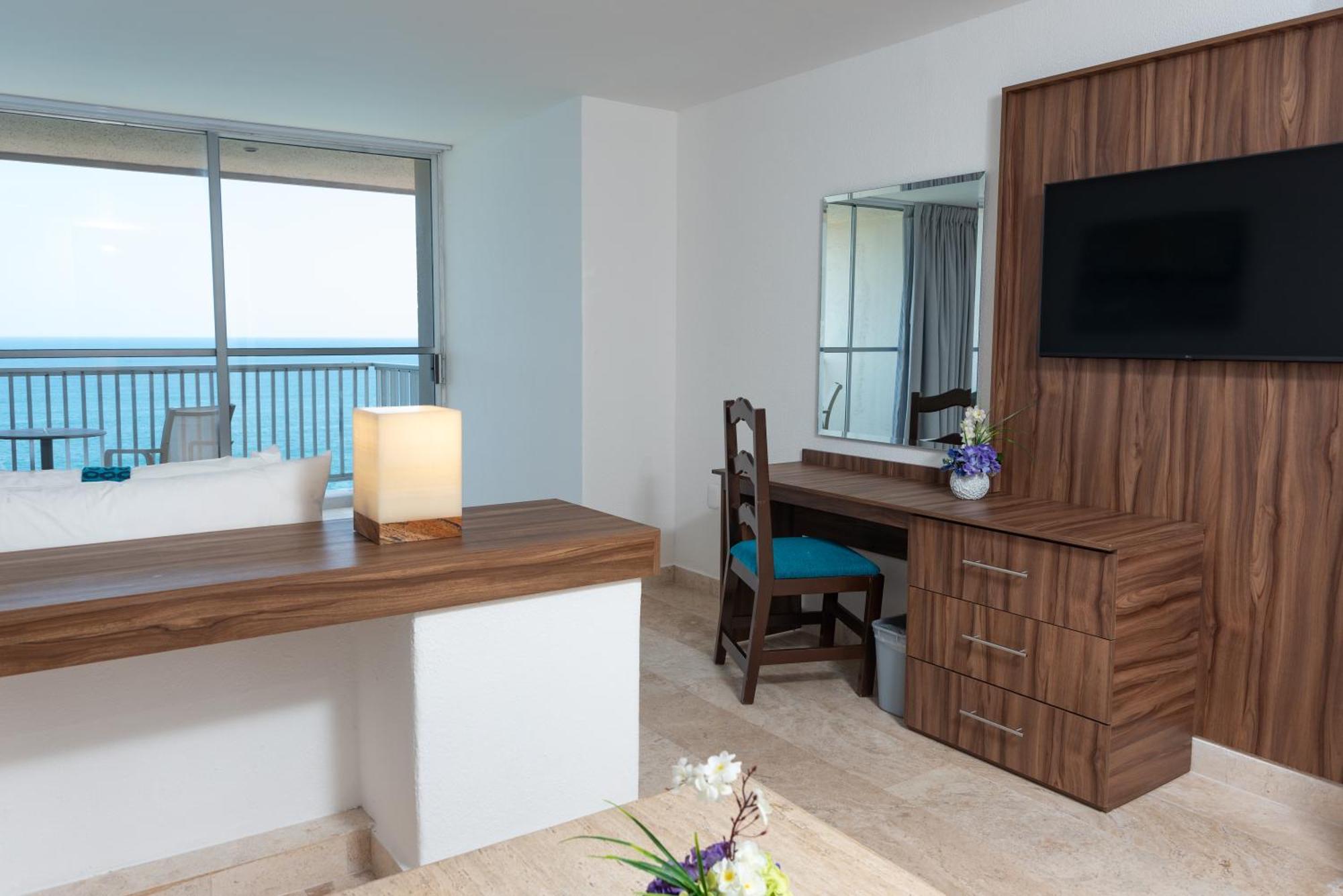Ritz Acapulco All Inclusive Exterior foto A room at the hotel