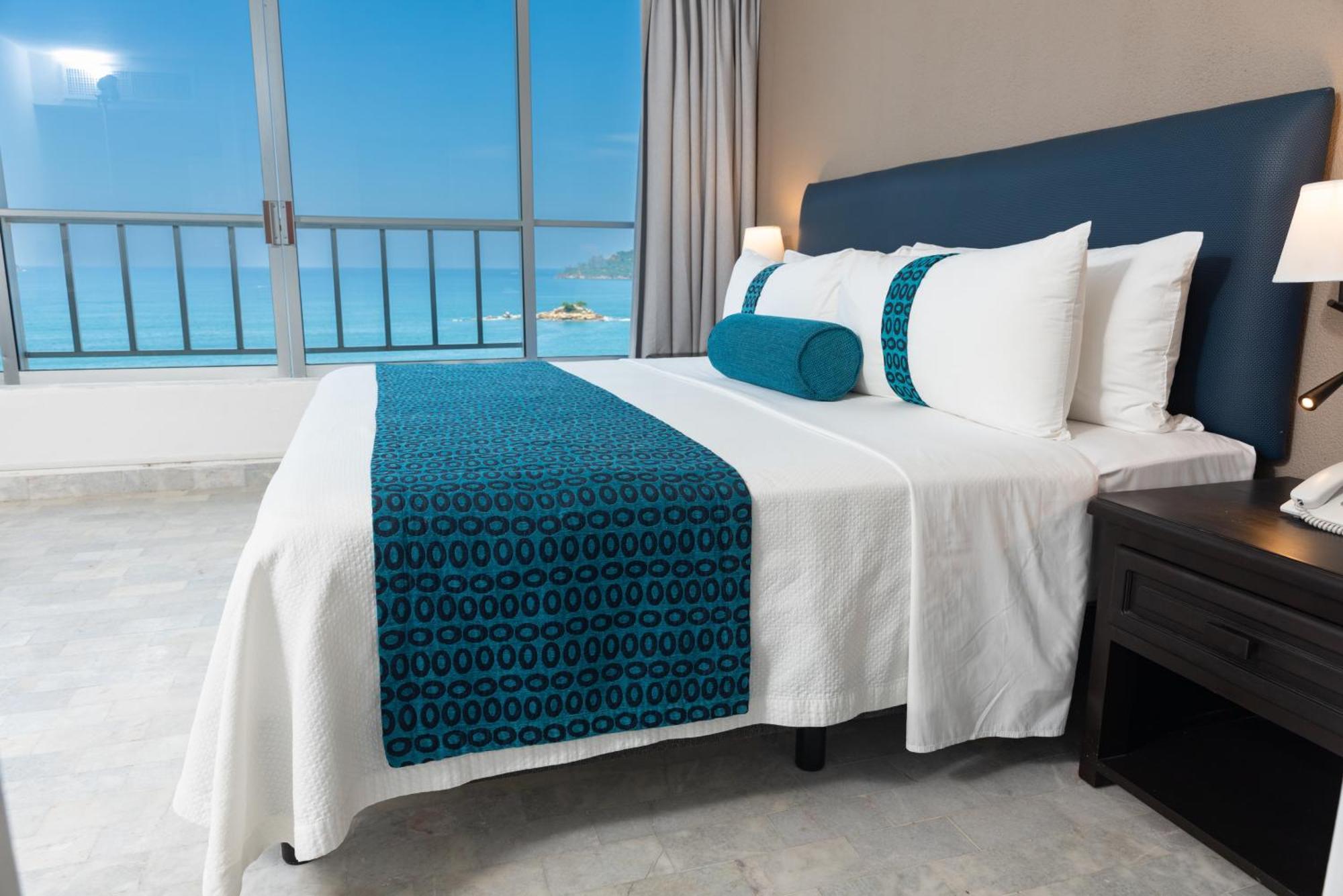 Ritz Acapulco All Inclusive Exterior foto A bed runner
